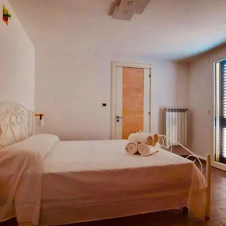 La Corte Dei Marchesi Bed & Breakfast 3*